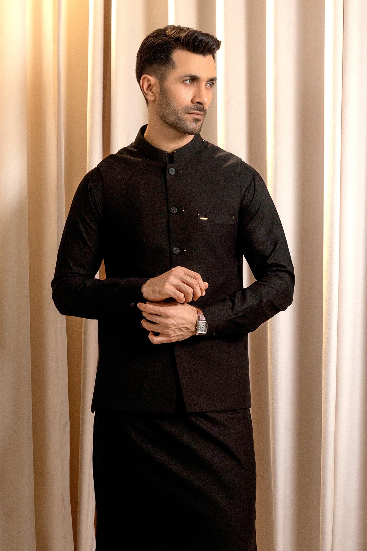Men’s Black Waistcoat Set with Red Detailing – Basic & Bold